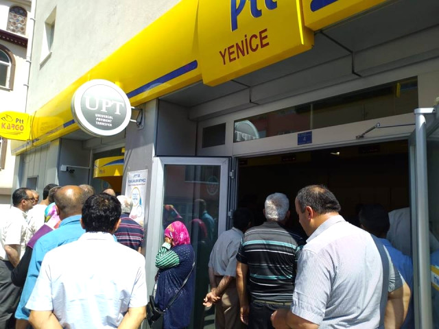 Yenice’de Emeklilerin İkramiye Sevinci