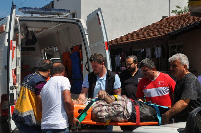 Yenice’de İnşaatta Onarım Yapan İşçi Düşerek Yaralandı