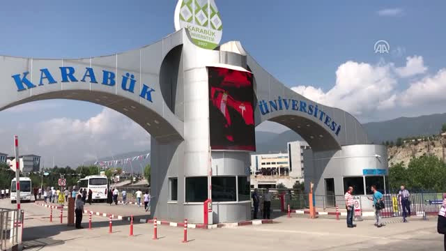 Yks’nin Birinci Oturumu Başladı