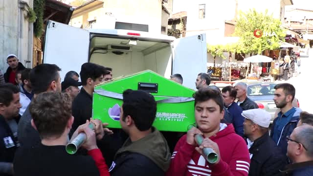 Yanan Konaktan Çıkan Yangında Can Veren Genç Son Yolculuğuna Uğurlandı