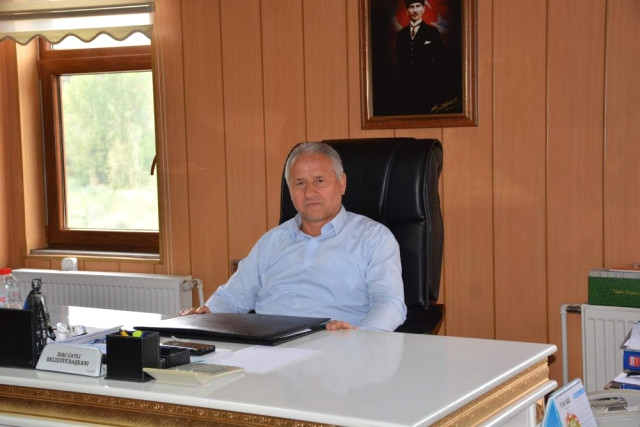 AK Parti’den İhraç Edilen Belediye Başkanı MHP’den Aday Gösterildi
