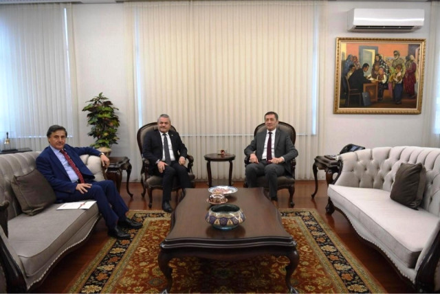 Milletvekilleri, Milli Eğitim Bakanı Selçuk’u Ziyaret Etti