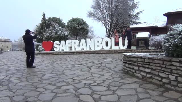 Safranbolu Beyaz Gelinliğini Giydi