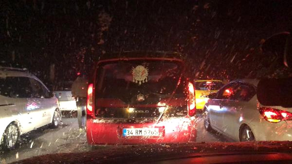 Karabük’te ‘Kar’ Ulaşımı Durdurdu