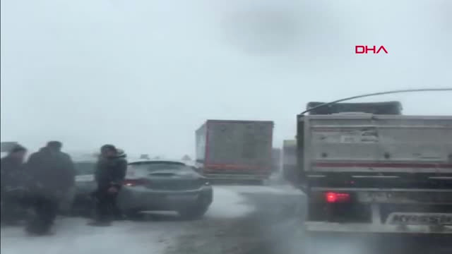 Karabük’te Kar Yağışı Ulaşımı Etkiliyor