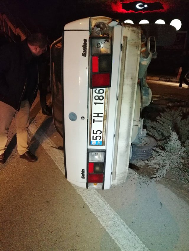 Karabük’te Otomobil Devrildi: 3 Yaralı