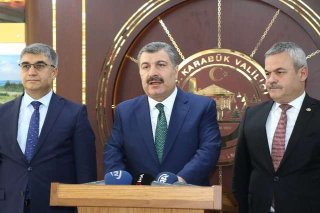 Sağlık Bakanı Koca: ‘Fırsatçılık Yapanlara İzin Vermeyeceğiz’