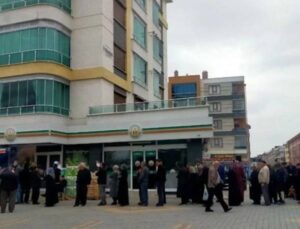 Etin başşehrinde ucuz et kuyruğu