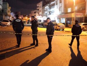 Husumetli ailelerin çöp atma arbedesi kanlı bitti! 1’i polis 2 kişi hayatını kaybetti