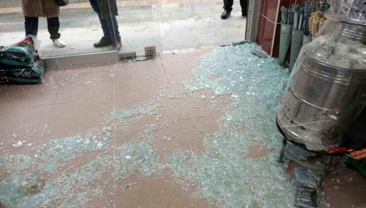 İstanbul’da kasap dükkanına kurşun yağdırdılar