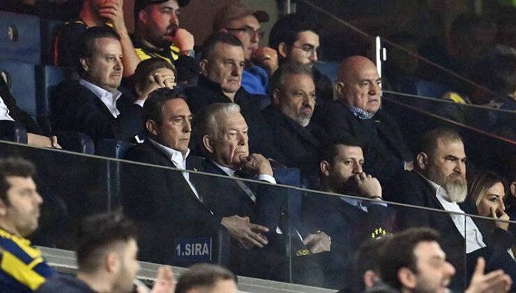 Kadıköy’de Fenerbahçe’nin öne geçtiği golün ardından “Yönetim istifa” tezahüratı