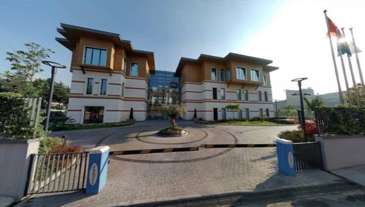 TÜGVA Genel Merkezi’nin yanındaki İBB toprağını işgal edip, otopark olarak kullanılmasını mahkeme hukuka alışılmamış buldu