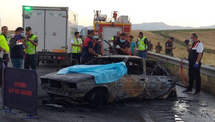 Amasya’da trafik kazasında 3 kişi yanarak can verdi