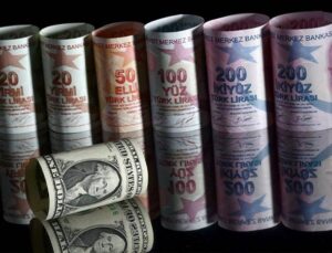 Türk Lirası, dolar karşısında yeni rekor düzeye düştü