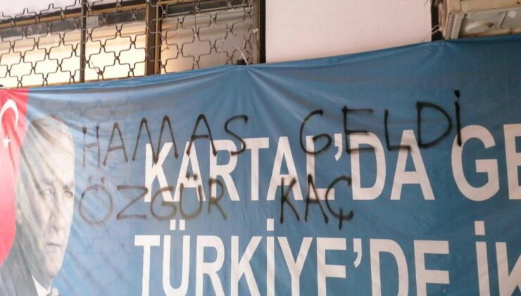CHP Kartal İlçe Başkanlığı’na “Hamas geldi Özgür, kaç” yazıldı: Vandallar bulunacak