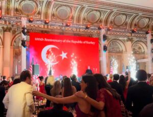 Ertuğrul Özkök: Türk-Amerikan balosunda harika fırtına; galaya o gelirse FBI da bu salonda olur mu?