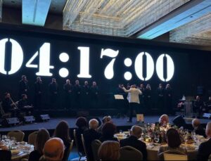 Ertuğrul Özkök: 04.17.00 sayısının bütün salonu hüngür hüngür ağlattığı gece ve Ali Sabancı, kazadan sonra gittiği birinci davette nasıldı?