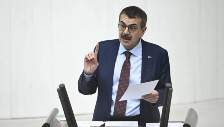 Fehmi Koru: “Tarikat ve cemaatlar sivil toplum kuruluşu sayılır mı?” tartışması
