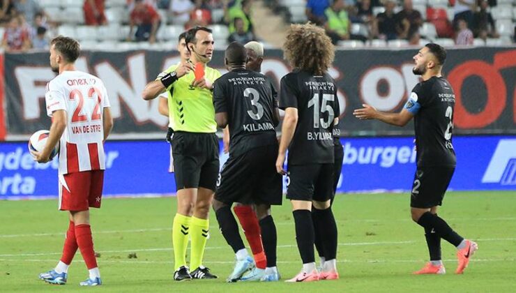 Antalyaspor Lideri’nin müdafaası hakem Atilla Karaoğlan’ı darp etti tezi