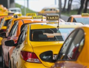 Ertuğrul Özkök: Her 10 bayandan kaçı gece taksiye binmeye korkuyor?