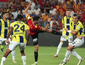 Fenerbahçe 2 farklı önde olduğu maçta duraklamalarda yıkıldı, İzmir’den 1 puanla ayrıldı