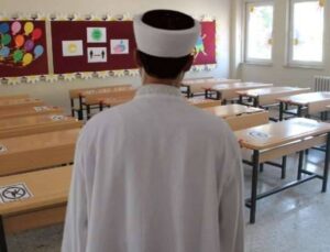 MEB’den iki öğretmene “dini eğitimi engellemeye çalışma” cezası