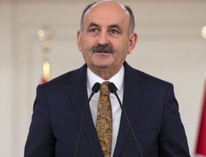 Eski bakan Müezzinoğlu’nun hastanesinde gerginlik: Bebeklerini almak isteyen aileler görevlilerle tartıştı