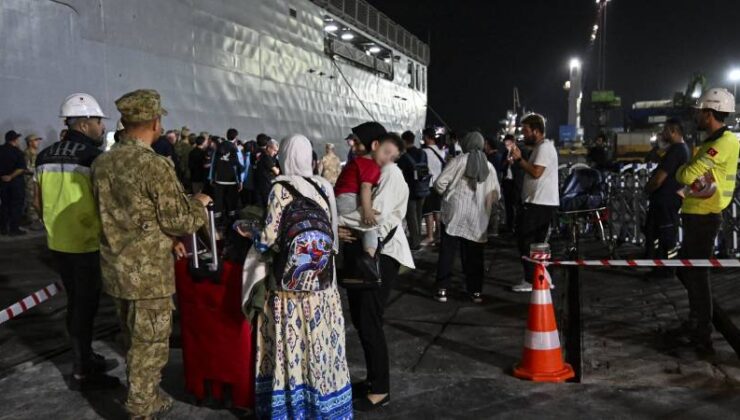 Lübnan’dan gemiyle getirilen Türklerin tahliye süreçleri tamamlandı