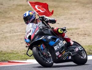Toprak Razgatlıoğlu, İspanya’da dünya şampiyonluğu için piste çıkacak