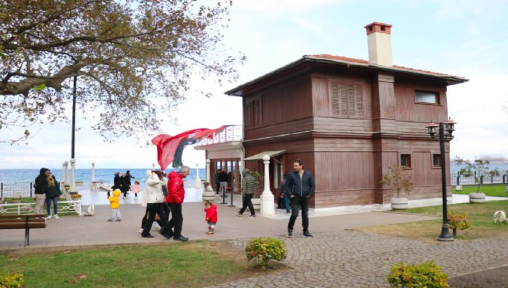 Yalova’daki Yürüyen Köşk, Atatürk’ün ebediyete intikalinin 86’ncı yılında ziyaretçileri ağırladı