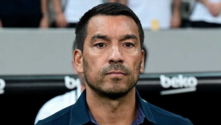Beşiktaş’ta Giovanni Van Bronckhorst için karar toplantısı