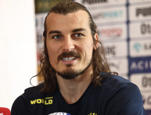 Çağlar Söyüncü’den Mourinho’nun odağındaki Akçiçek’e övgü: Bu türlü olmasa hocamız onun üzerinde çok fazla durmazdı