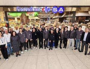 CarrefourSA, 12 Aralık Mağazacılar Günü’nü çalışanları ile kutladı