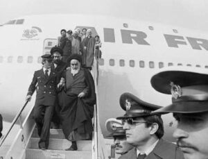 Ertuğrul Özkök: 36 Toyota kamyonla bir Esad devrilir, bir Air France uçağı ile şah devrilir ama…