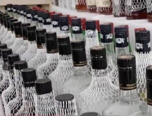 Prof. Dr. Cander uyardı: Geçersiz içkide kullanılan metil alkol düşük ölçüde bile öldürücü olabiliyor