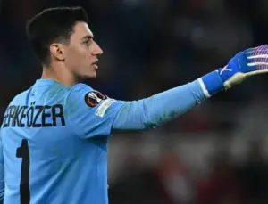 Lille, Marsilya deplasmanından 2-1 galip döndü: Ulusal kaleci Berke Özer sakatlandı