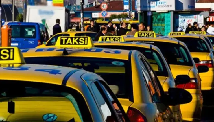Taksiciler, ekonomik ıstırapta: Artan fiyatlar, paylaşımlı seyahat, korsan ve turizmdeki düşüş…