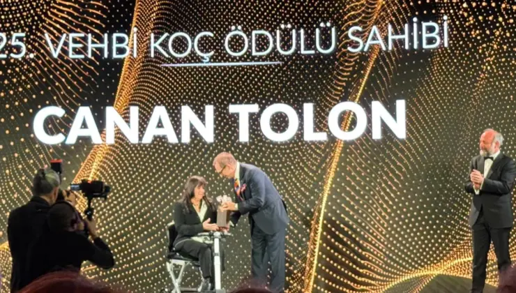 Ertuğrul Özkök: Vehbi Koç merasiminde bir sanatçı, iki metafor cümleyle bir salonu nasıl fethetti?