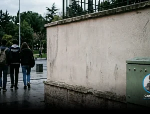 Beşiktaş Belediyesi şikâyetçi olmadı, hasar giderildi; Saraçhane protestolarında parkın duvarına yazı yazan Boğaziçi öğrencilerine mahpus cezası