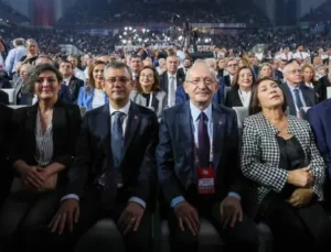 CHP davasında ‘mutlak butlan’ kararı: Özgür Özel’in uzaklaştırıldığı CHP idaresine Kılıçdaroğlu ve takımı getirildi!