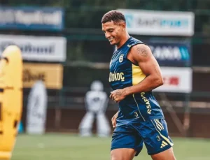Diego Carlos dönüyor