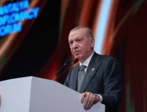 Ertuğrul Özkök | Son anket: Antalya’daki “5 kelime” ve Silivri davaları son 1 ayda halkı nasıl etkiledi?