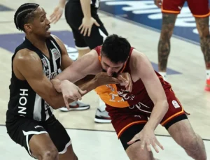 Galatasaray MCT Technic, çeyrek finalde Beşiktaş GAİN’i 3 sayı farkla geçerek seride durumu eşitledi