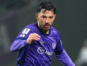 Tolgay Arslan futbola veda etti