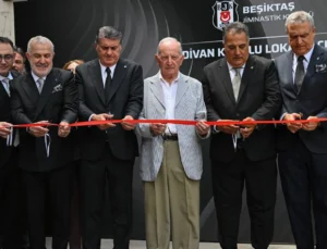 Beşiktaş Divan Kurulu Lokali’nin açılışında Serdal Adalı ve Ahmet Ürkmezgil’den açıklama