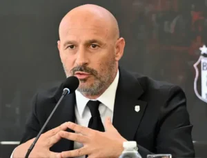 Vincenzo Italiano 4 futbolcunun biletini kesti