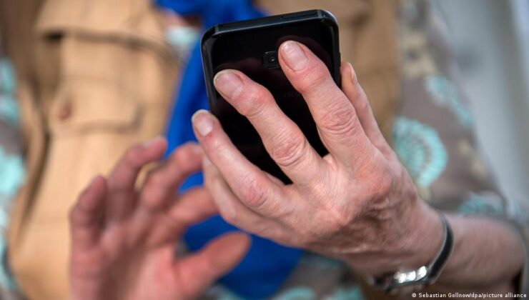 Almanlar telefon dolandırıcılarına 100 milyon euro kaptırdı